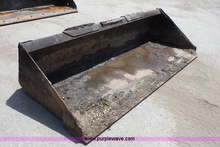 image for item BS9882 Skid steer bucket