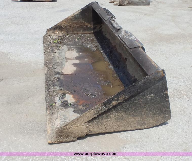 image for item BS9882 Skid steer bucket