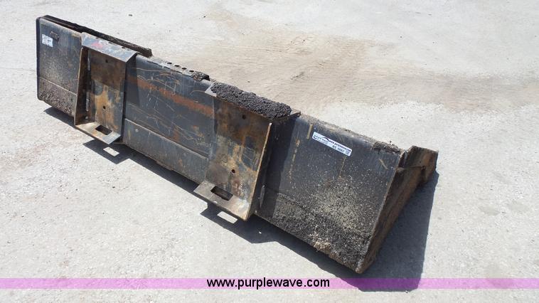 image for item BS9882 Skid steer bucket