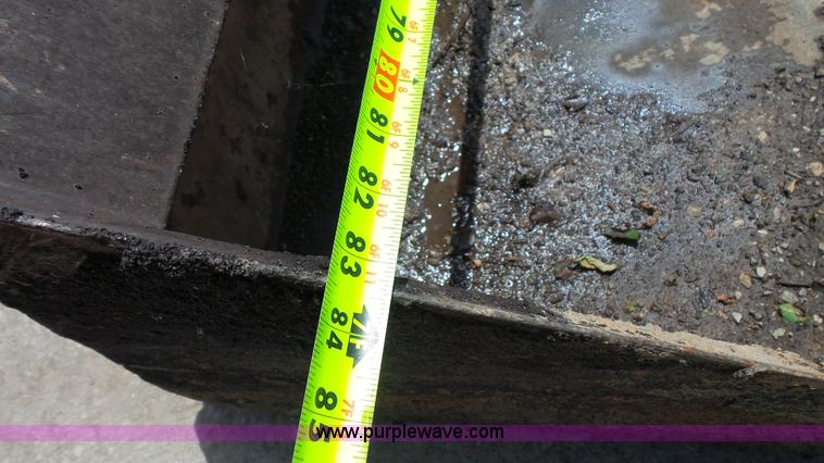 image for item BS9882 Skid steer bucket