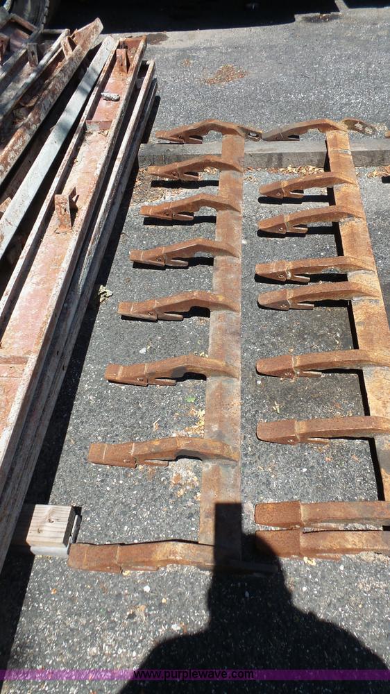 image for item BS9883 (3) toothed cutting edges