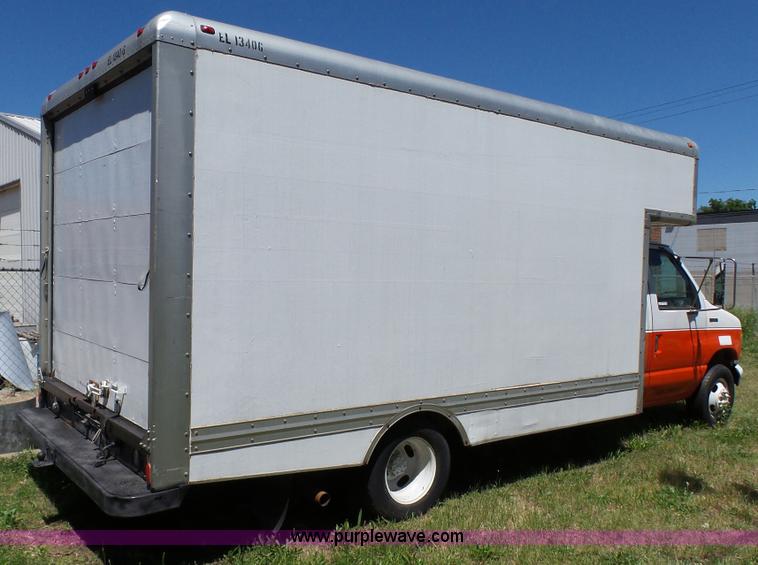 image for item BW9770 1998 Ford Econoline E350 box truck