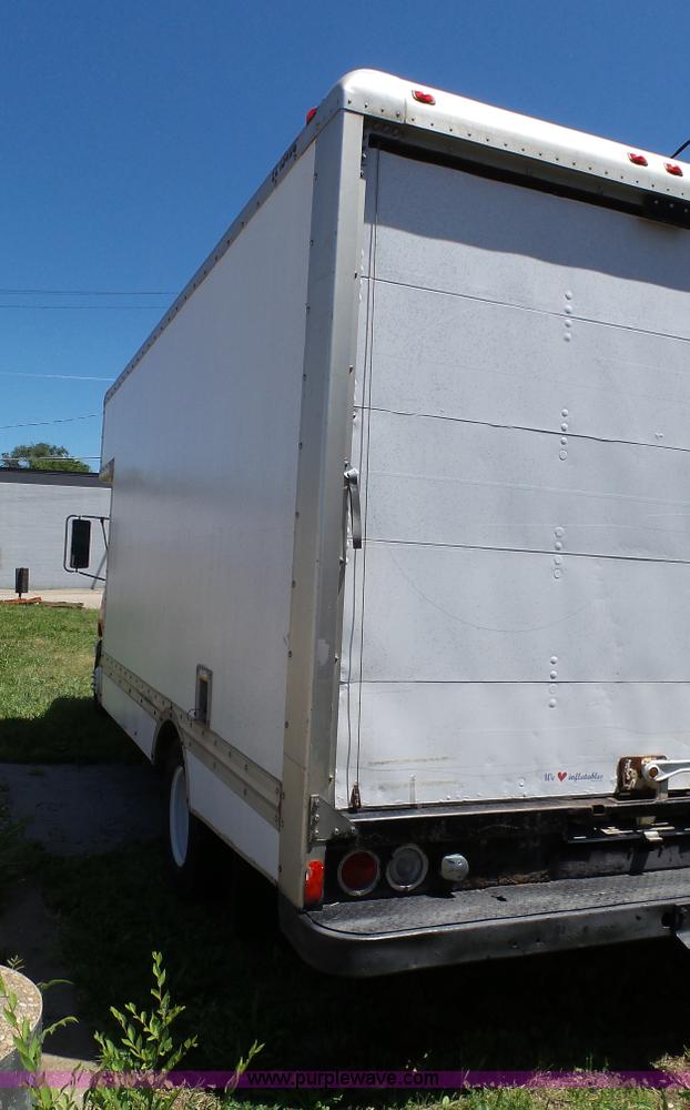 image for item BW9770 1998 Ford Econoline E350 box truck
