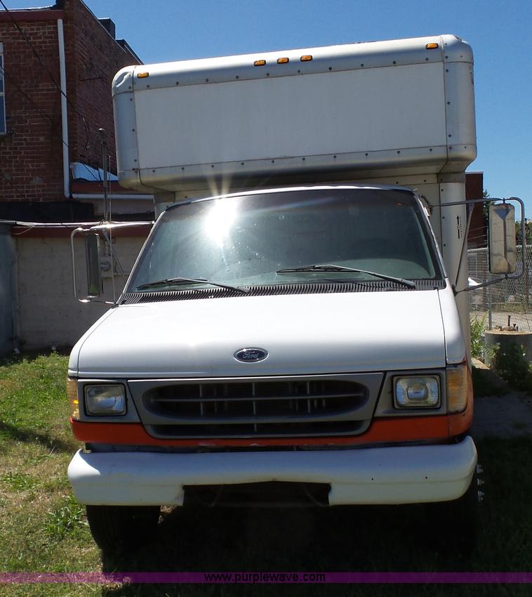 image for item BW9770 1998 Ford Econoline E350 box truck