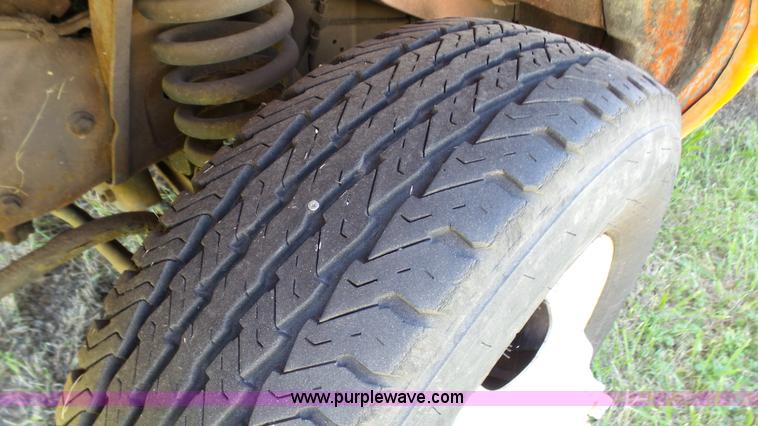 image for item BW9770 1998 Ford Econoline E350 box truck