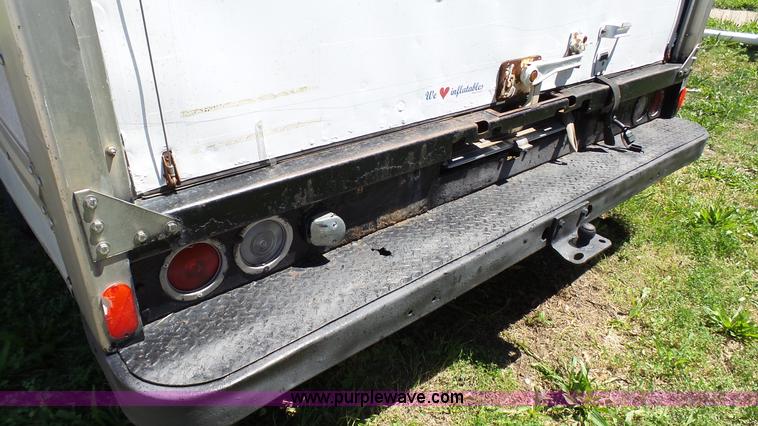 image for item BW9770 1998 Ford Econoline E350 box truck