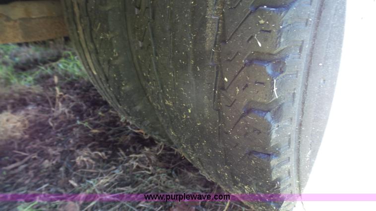 image for item BW9770 1998 Ford Econoline E350 box truck