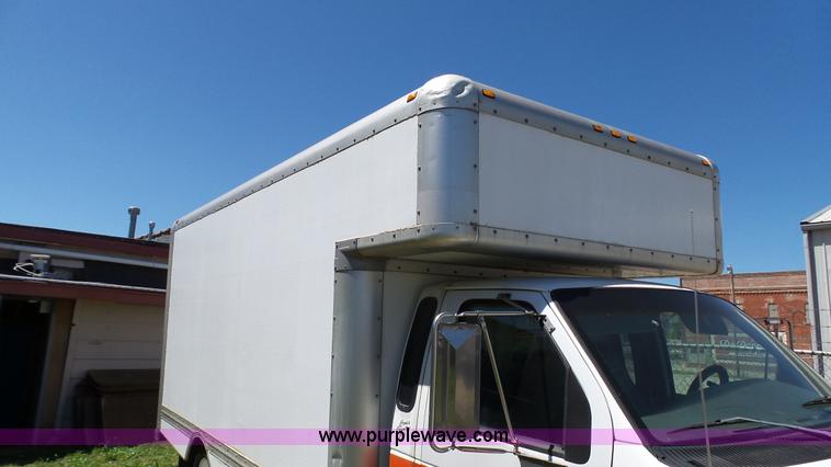 image for item BW9770 1998 Ford Econoline E350 box truck
