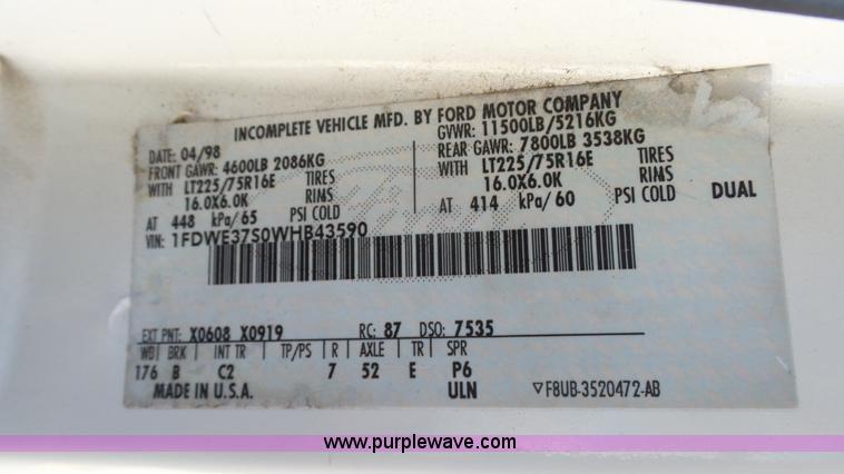 image for item BW9770 1998 Ford Econoline E350 box truck