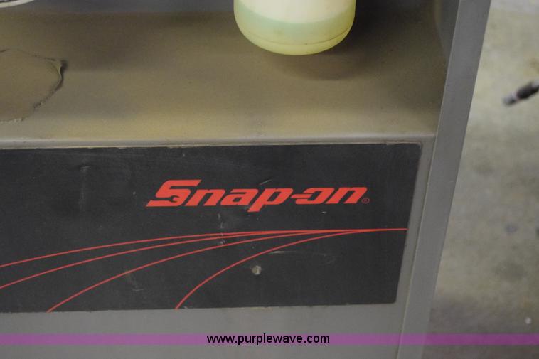 image for item BW9874 Snap-on Kool Kare 134 AC recycler