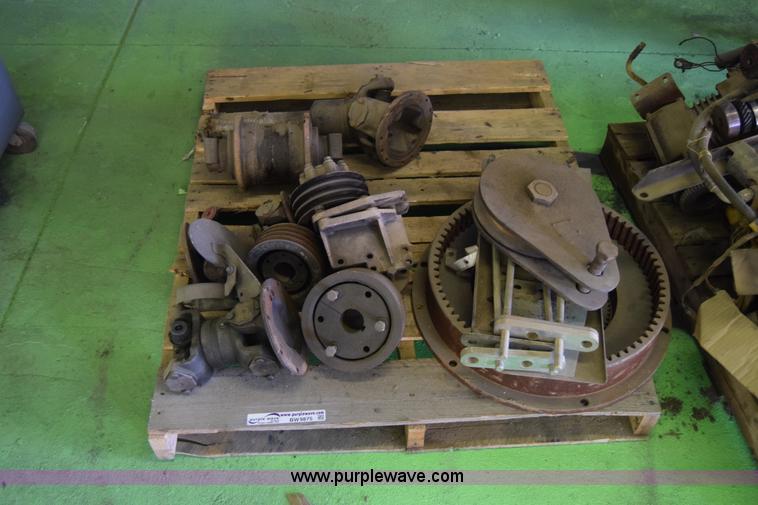 image for item BW9875 Truck parts and accessories