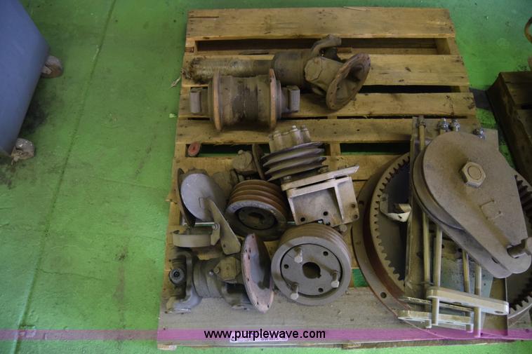 image for item BW9875 Truck parts and accessories