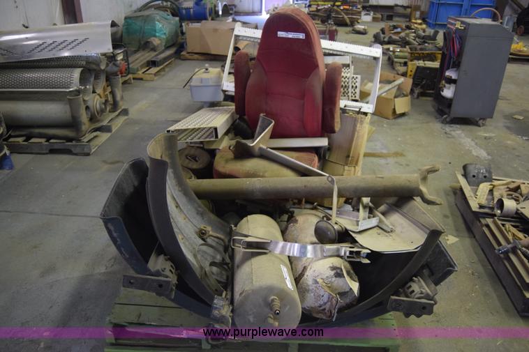 image for item BW9893 Semi truck parts and accessories