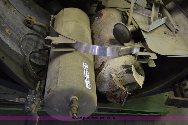 image for item BW9893 Semi truck parts and accessories