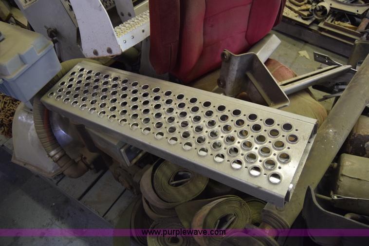 image for item BW9893 Semi truck parts and accessories