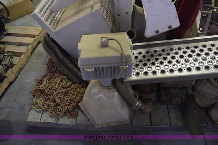 image for item BW9893 Semi truck parts and accessories