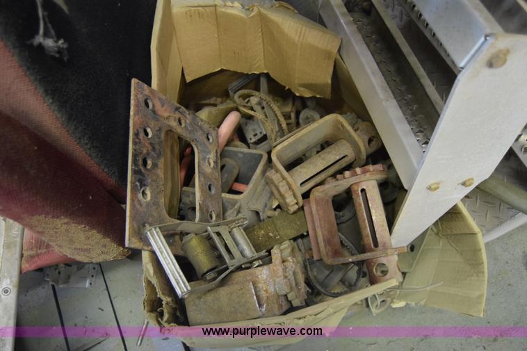 image for item BW9893 Semi truck parts and accessories