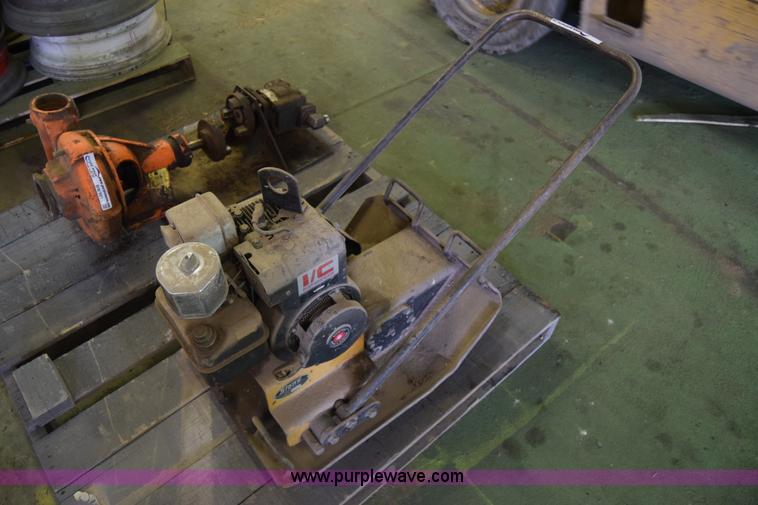 image for item BW9910 Stone plate compactor