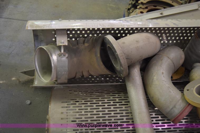 image for item BW9913 Truck exhaust parts