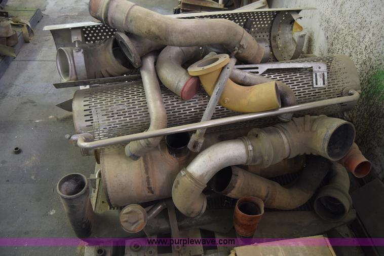 image for item BW9913 Truck exhaust parts