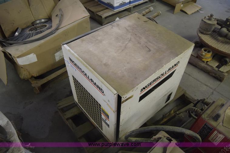 image for item BW9918 Ingersoll Rand refrigerated compressed air dryer