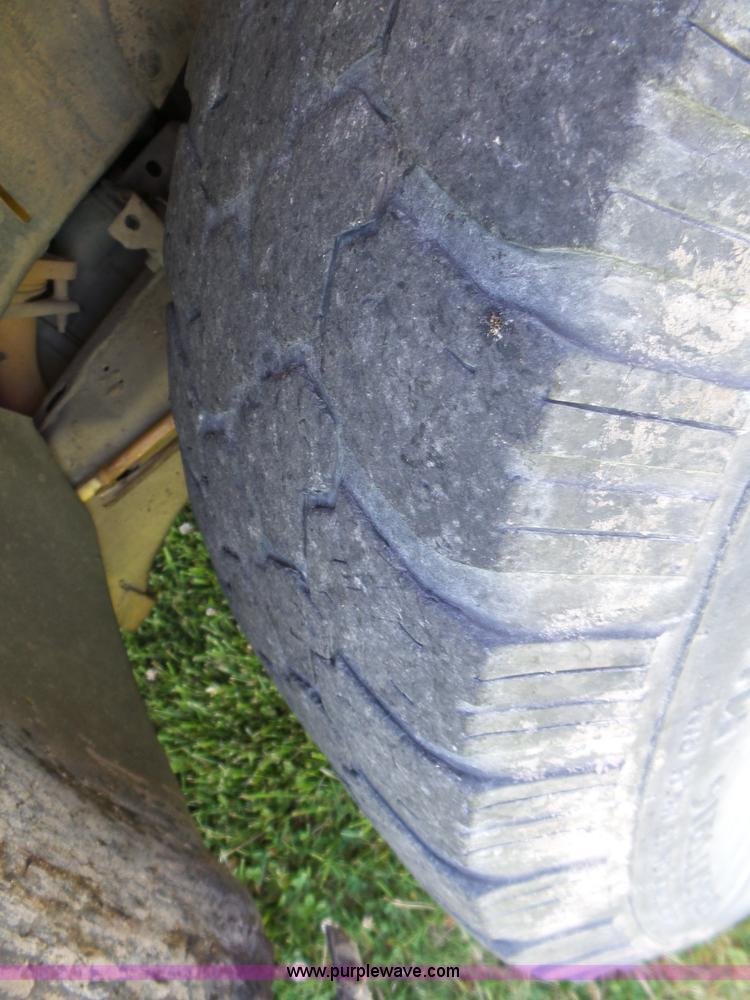 image for item BZ9575 2004 Ford F150 SuperCab pickup truck