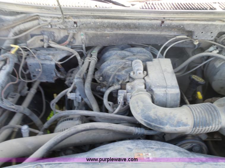 image for item BZ9575 2004 Ford F150 SuperCab pickup truck