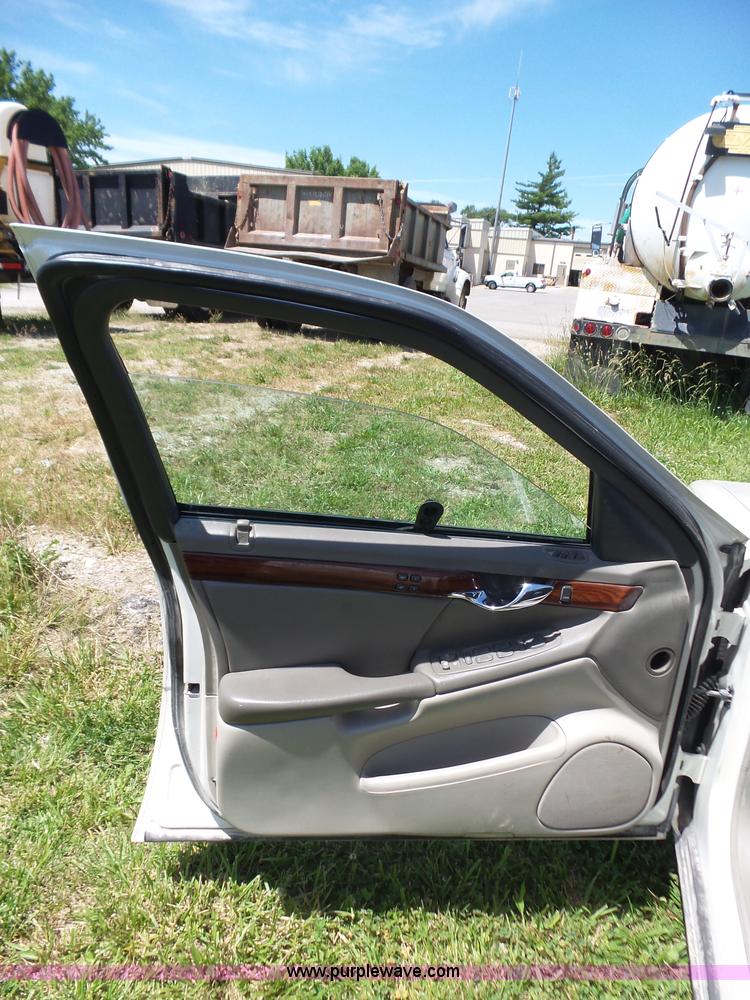 image for item BZ9576 2003 Cadillac DeVille