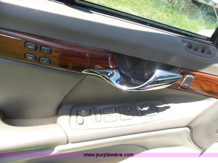 image for item BZ9576 2003 Cadillac DeVille