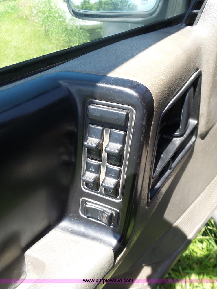 image for item BZ9577 1995 Jeep Grand Cherokee SUV