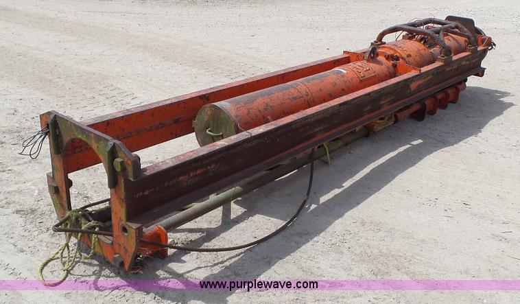 image for item BZ9751 Kobelco K13 deisel pile driver