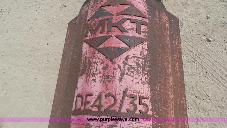 image for item BZ9752 MKT DE42/35 diesel pile hammer