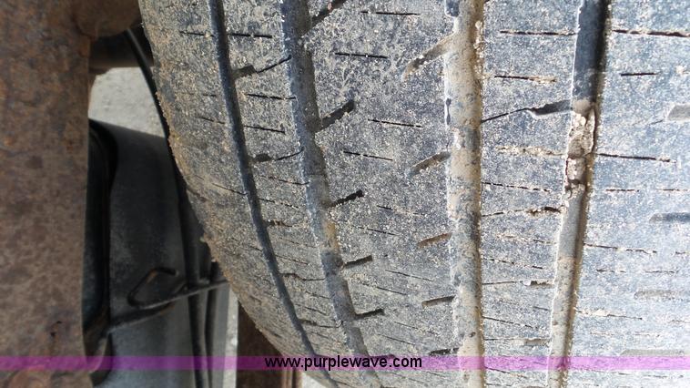 image for item BZ9755 2007 Chevrolet Silverado 1500 pickup truck