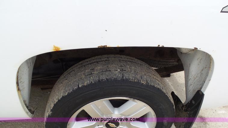 image for item BZ9755 2007 Chevrolet Silverado 1500 pickup truck