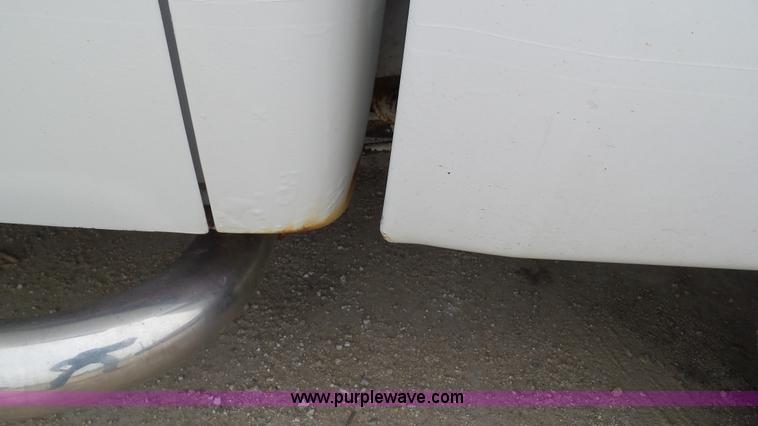 image for item BZ9755 2007 Chevrolet Silverado 1500 pickup truck