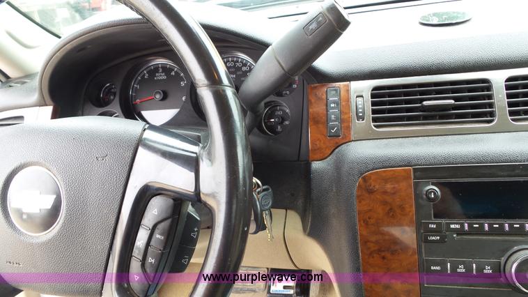 image for item BZ9755 2007 Chevrolet Silverado 1500 pickup truck