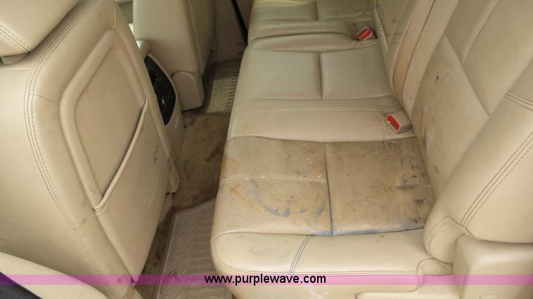 image for item BZ9755 2007 Chevrolet Silverado 1500 pickup truck