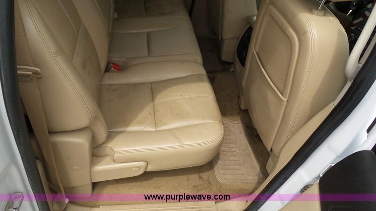 image for item BZ9755 2007 Chevrolet Silverado 1500 pickup truck