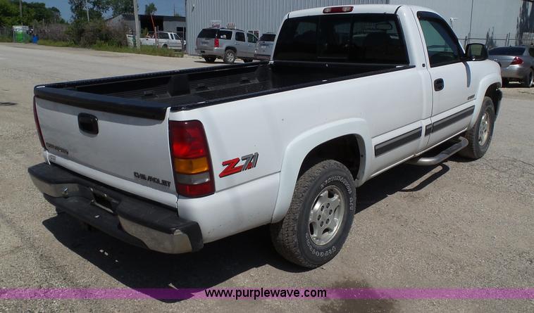 image for item BZ9756 1999 Chevrolet Silverado 1500 pickup truck