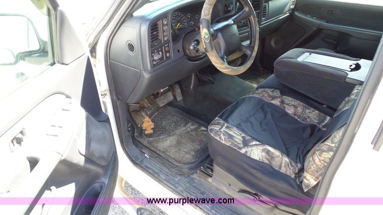 image for item BZ9756 1999 Chevrolet Silverado 1500 pickup truck