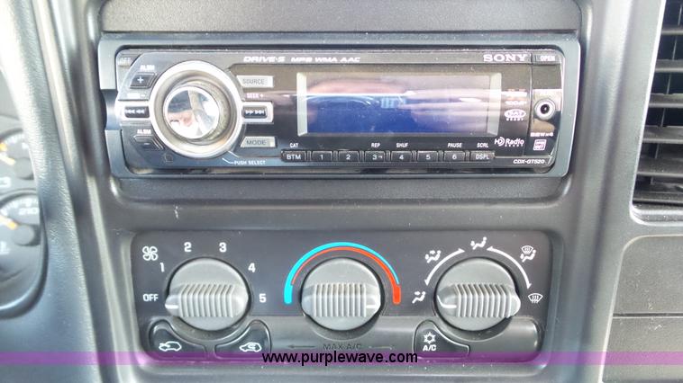 image for item BZ9756 1999 Chevrolet Silverado 1500 pickup truck