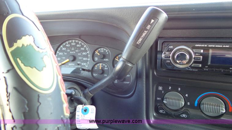 image for item BZ9756 1999 Chevrolet Silverado 1500 pickup truck