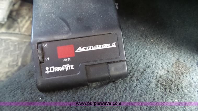 image for item BZ9756 1999 Chevrolet Silverado 1500 pickup truck