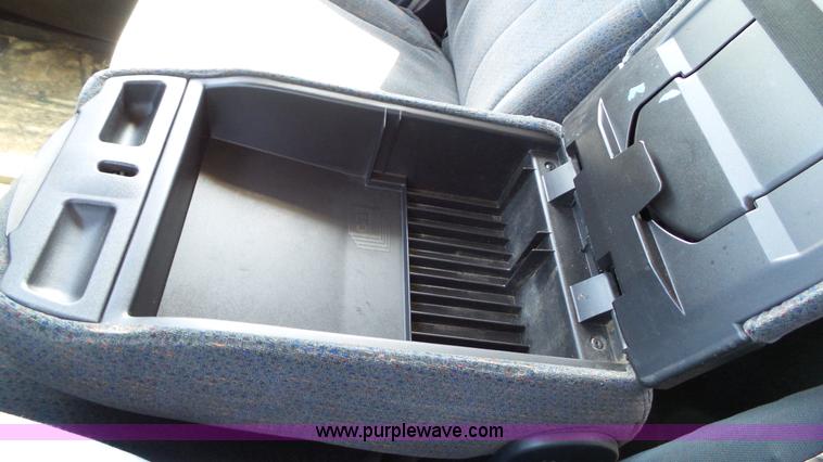 image for item BZ9756 1999 Chevrolet Silverado 1500 pickup truck