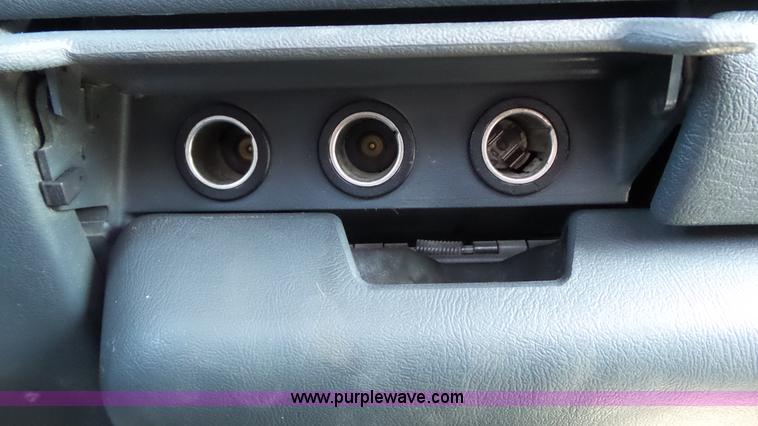 image for item BZ9756 1999 Chevrolet Silverado 1500 pickup truck