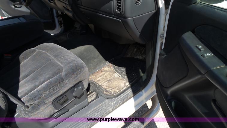 image for item BZ9756 1999 Chevrolet Silverado 1500 pickup truck