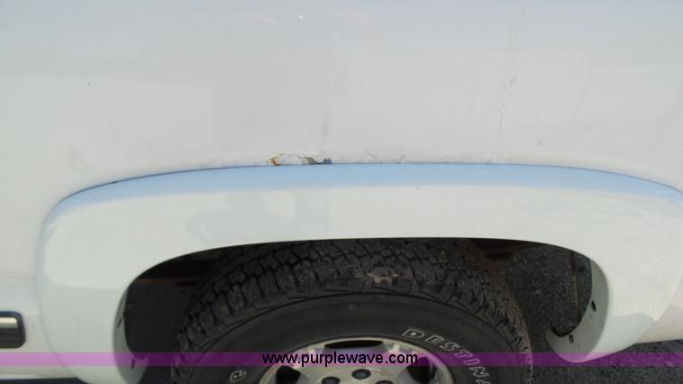 image for item BZ9756 1999 Chevrolet Silverado 1500 pickup truck