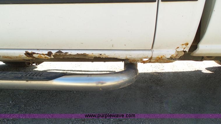 image for item BZ9756 1999 Chevrolet Silverado 1500 pickup truck