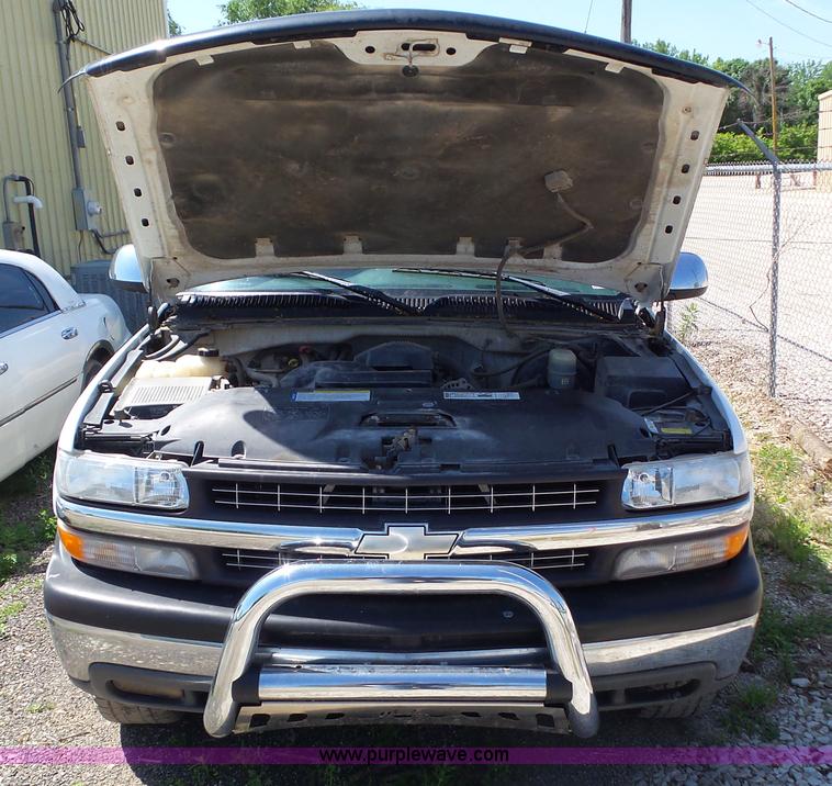 image for item BZ9756 1999 Chevrolet Silverado 1500 pickup truck