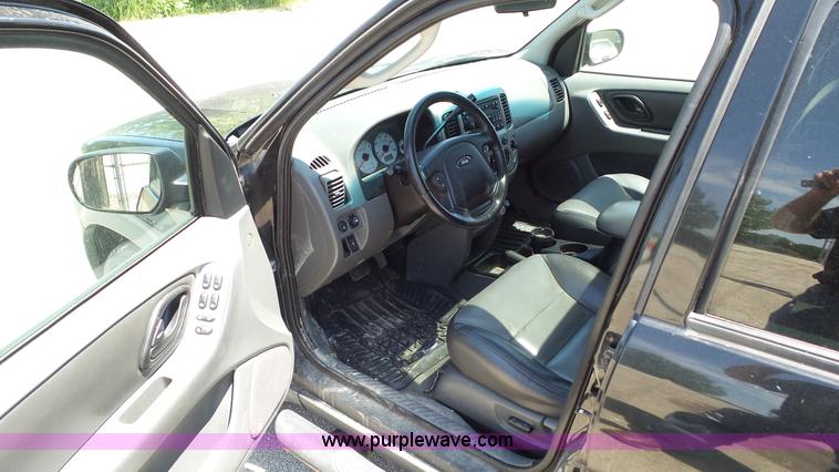 image for item BZ9757 2003 Ford Escape XLT SUV